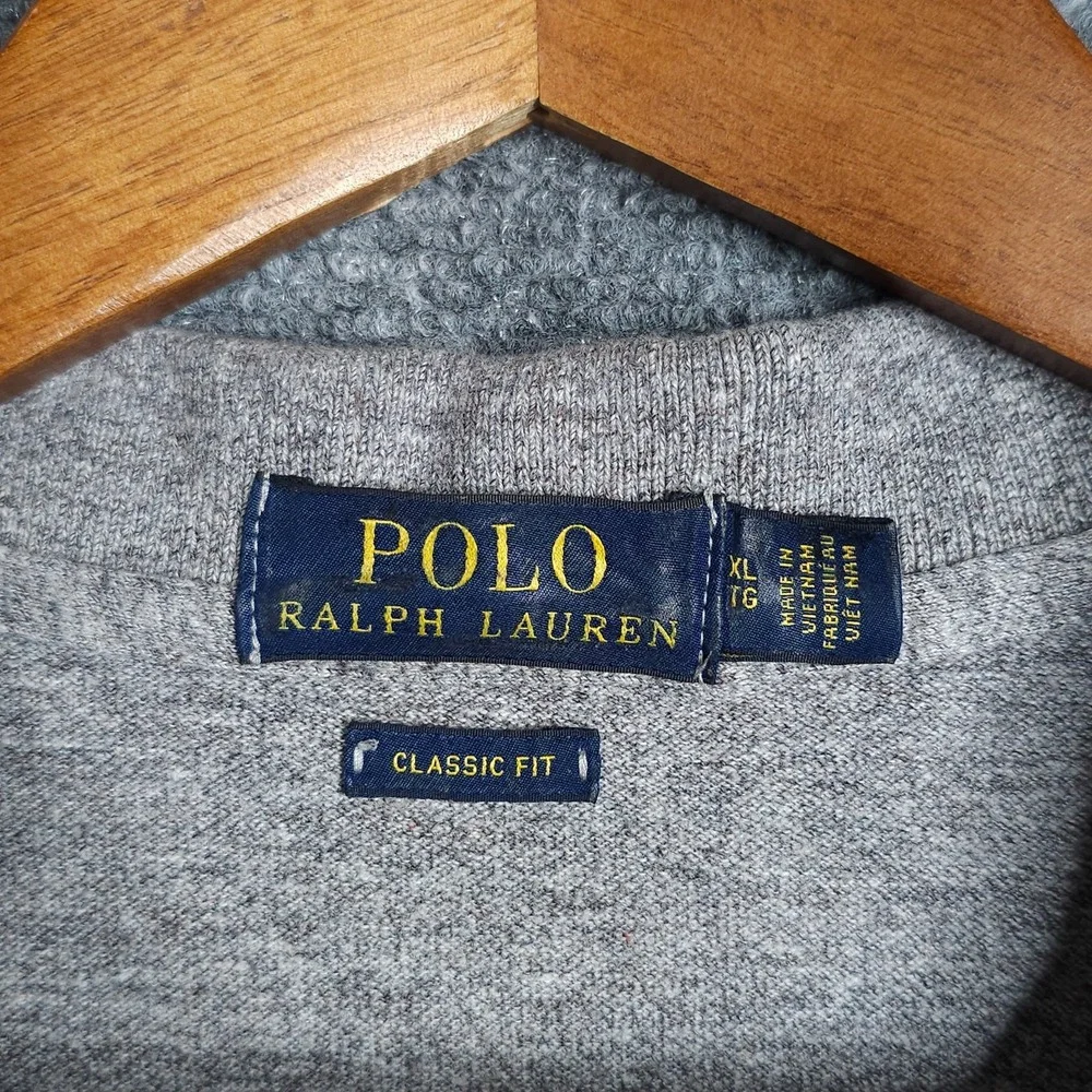 Polo Ralph Lauren item polo